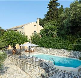 3 bedroom villa with heated pool in Kassiopi, Corfu, sleeps 6